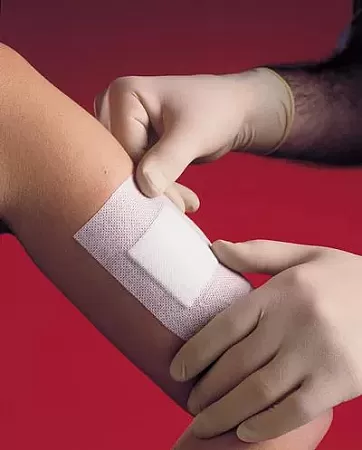 Αυτοκόλλητη αποστειρωμένη γάζα 10X8cm